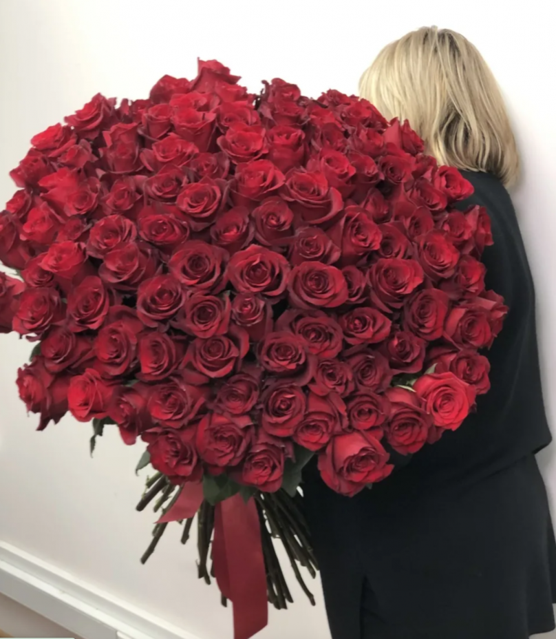 Scarlet Luxury: Choose from 20 to 1001 Red Roses - Image 4